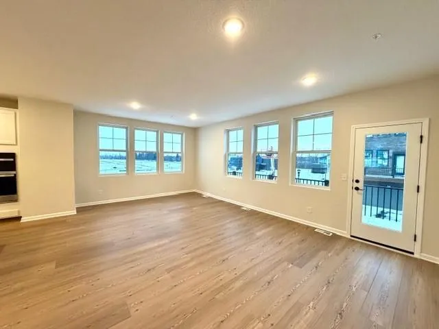 $794,990 | 909 Mount Curve Boulevard, Unit I, St. Paul, MN 55116