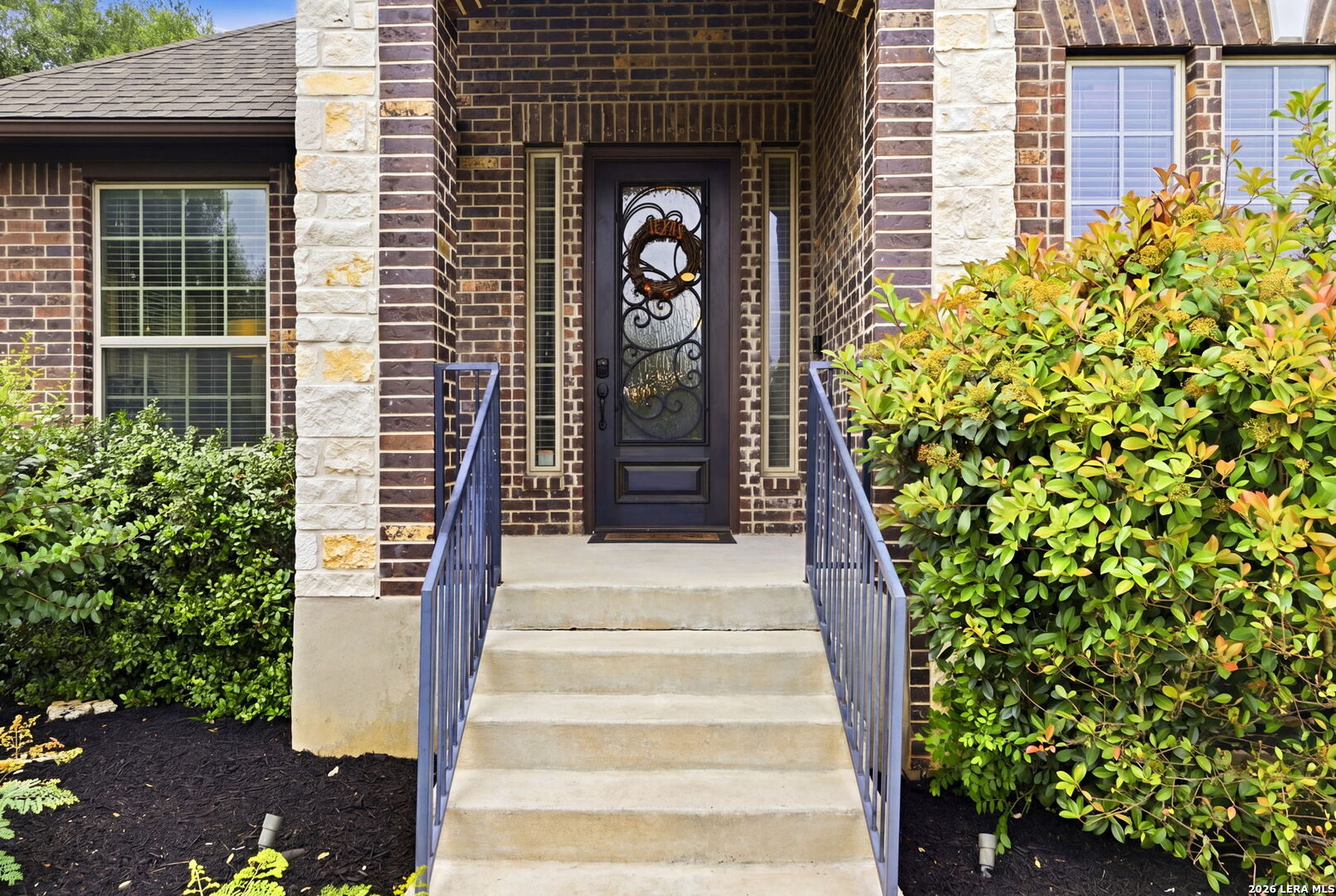 30349 Setterfeld Circle Fair Oaks Ranch, TX 78015 - Photo 2 of 25