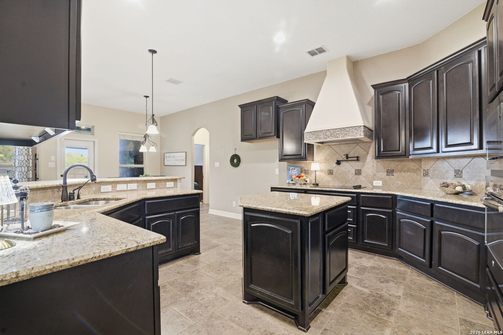 30349 Setterfeld Circle Fair Oaks Ranch, TX 78015 - Photo 8 of 25