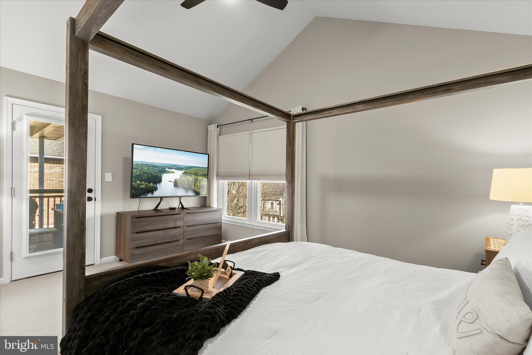 14215 Summit Lane Laurel, MD 20708 - Photo 28 of 62 Main Level Primary Bedroom