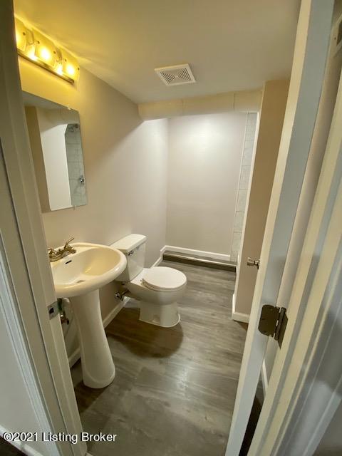 4729 Dover Road Louisville, KY 40216 - Photo 9 of 23 9
