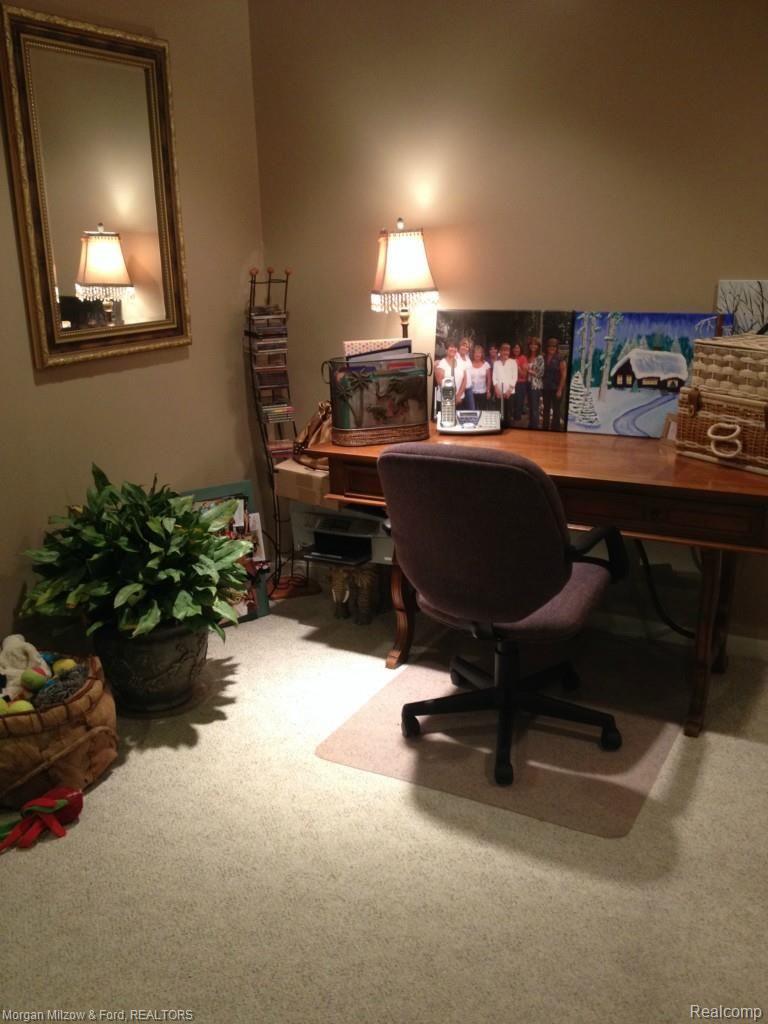 3217 Mann Road Waterford, MI 48329 - Photo 16 of 32 17 Office.jpg