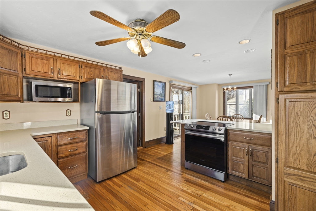 28 Waldron Road Braintree, MA 02184 - Photo 8 of 30 Gallery Image 8