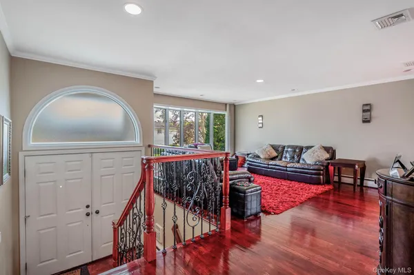 $850,000 | 3429 Courtney Place, Baldwin, NY 11510