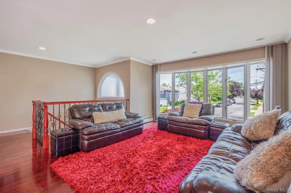 $850,000 | 3429 Courtney Place, Baldwin, NY 11510