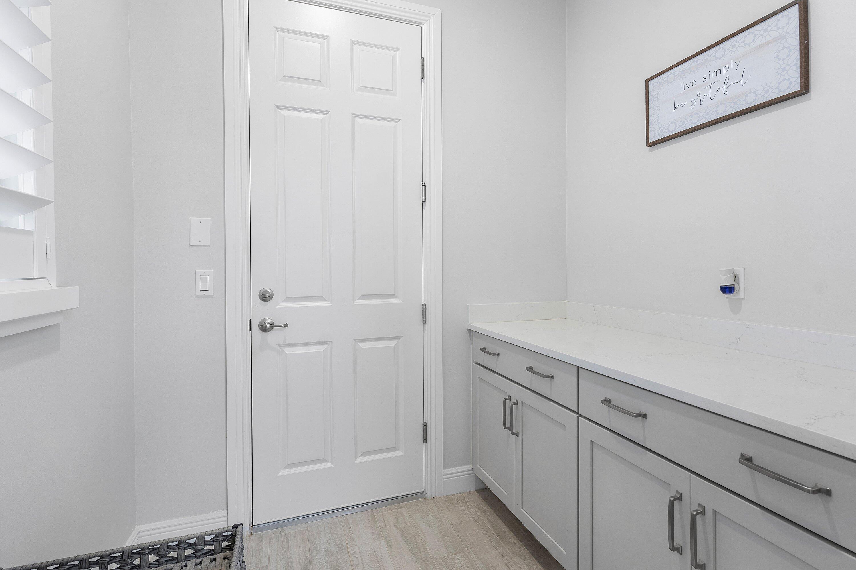 11832 Palermo Road Parkland, FL 33076 - Photo 30 of 42 Mud Room