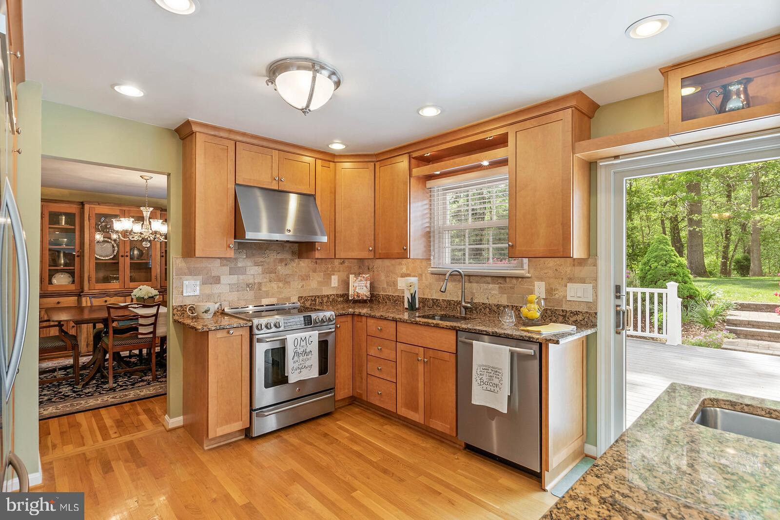 6022 Greeley Boulevard Springfield, VA 22152 - Photo 19 of 73 Kitchen