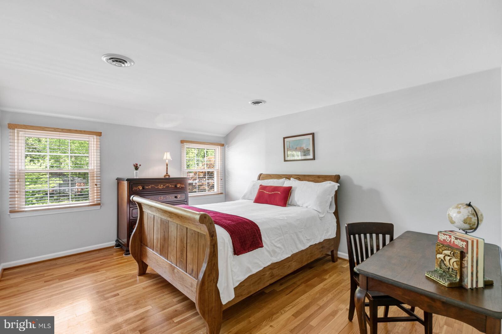 6022 Greeley Boulevard Springfield, VA 22152 - Photo 42 of 73 2nd Master Suite