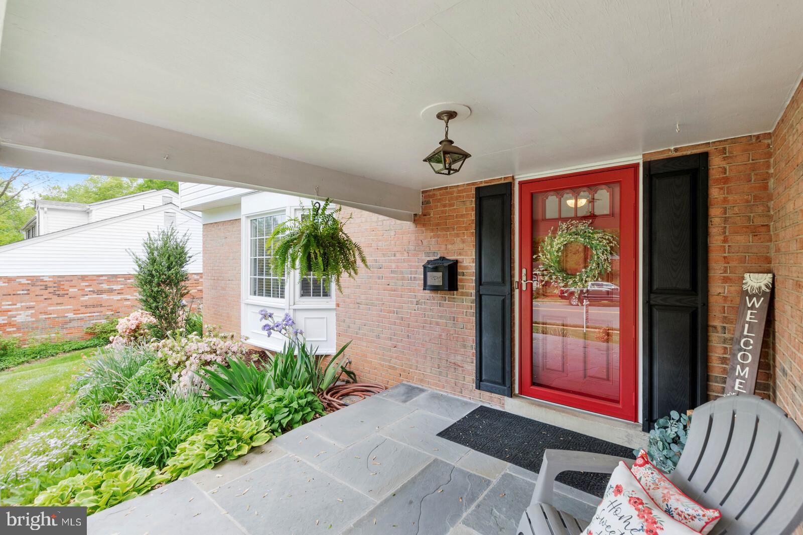 6022 Greeley Boulevard Springfield, VA 22152 - Photo 7 of 73 Gallery Image 7