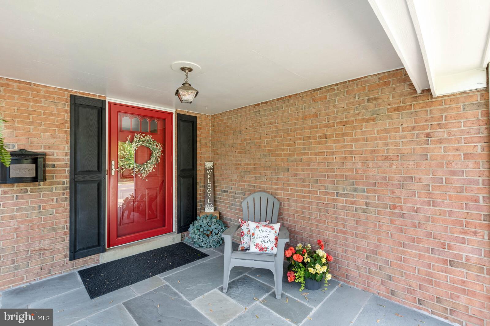 6022 Greeley Boulevard Springfield, VA 22152 - Photo 9 of 73 Gallery Image 9