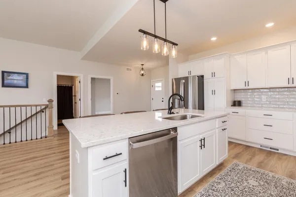 $385,000 | 1903 Dunraven Road, Bloomington, IL 61704