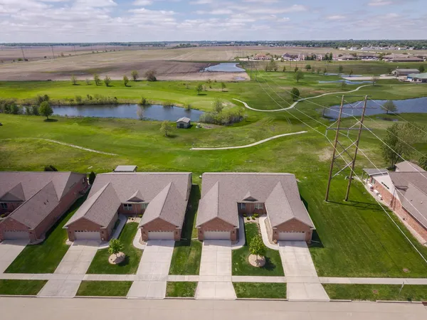 $385,000 | 1903 Dunraven Road, Bloomington, IL 61704