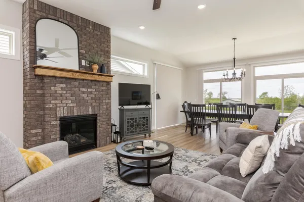 $385,000 | 1903 Dunraven Road, Bloomington, IL 61704