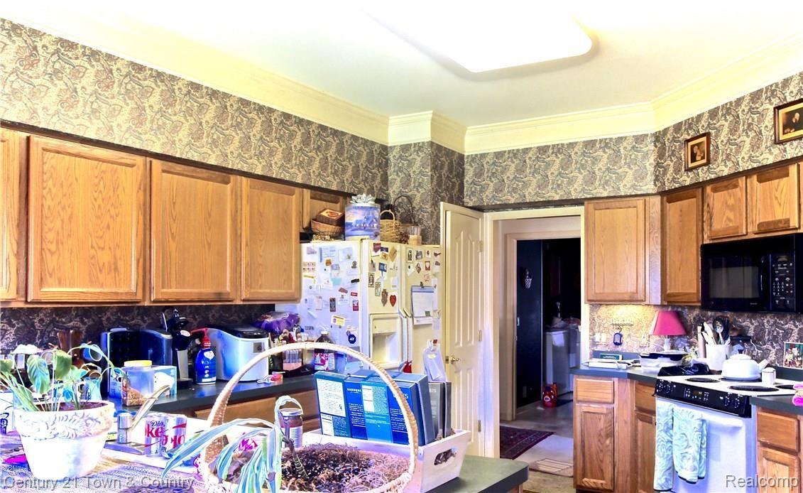 1309 Copper Circle Rochester, MI 48306 - Photo 11 of 29 IMG_1650.jpg