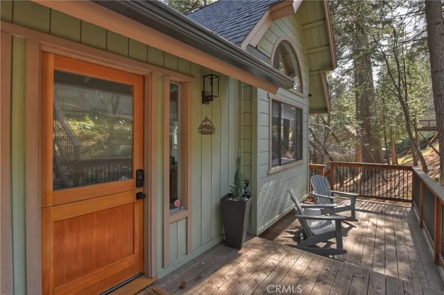 $619,900 | 26591 Thunderbird Drive, Lake Arrowhead, CA 92352