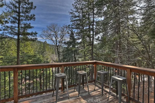 $619,900 | 26591 Thunderbird Drive, Lake Arrowhead, CA 92352