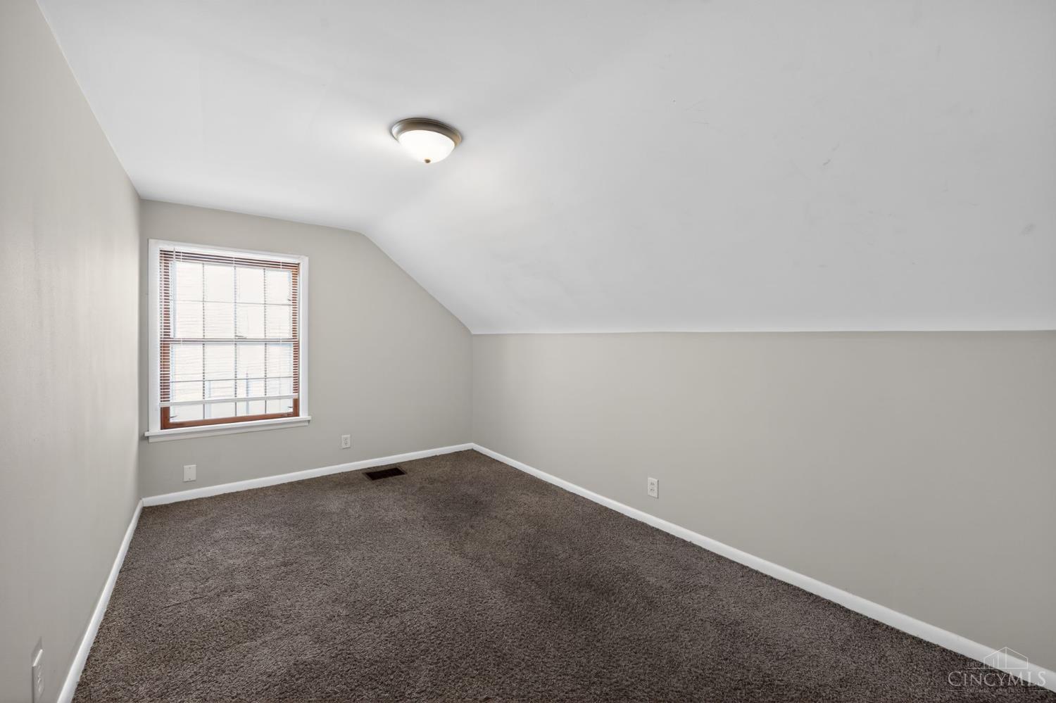 313 Pershing Avenue Cincinnati, OH 45215 - Photo 26 of 36