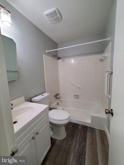 11620 Vantage Hill Road, Unit 11B Reston, VA 20190 - Photo 8 of 23