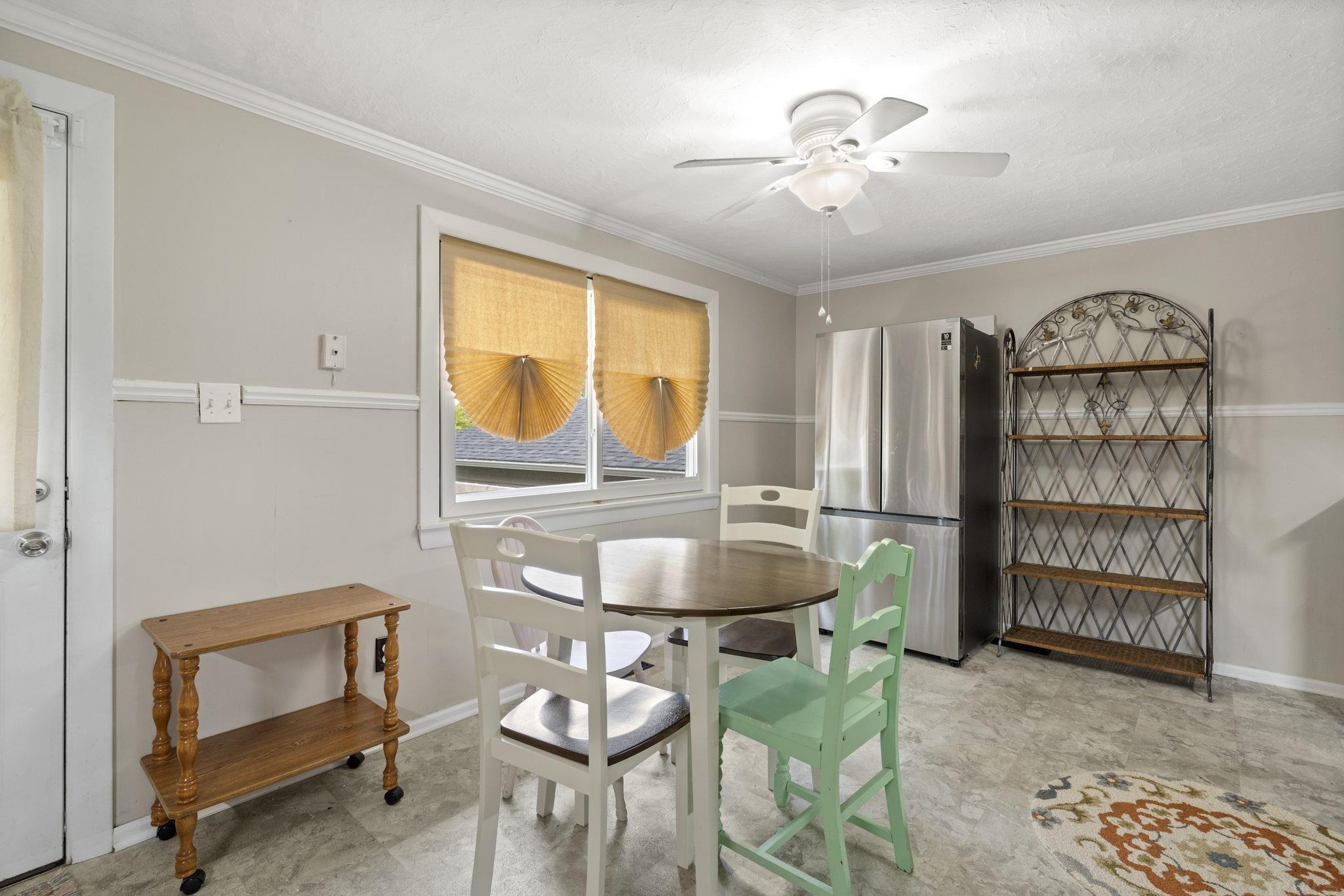 604 Springbrook Road Fort Wayne, IN 46825 - Photo 8 of 20 Gallery Image 8