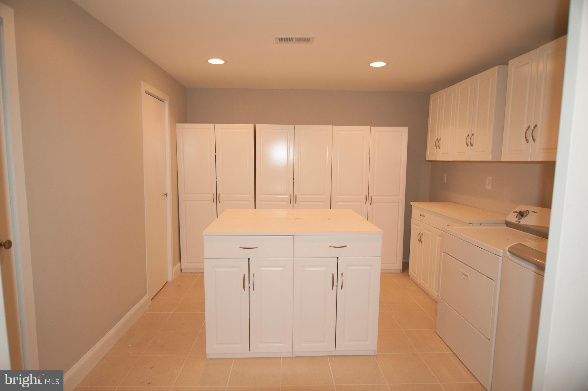 16401 Black Rock Road Darnestown, MD 20874 - Photo 17 of 26 Basement Laundry room