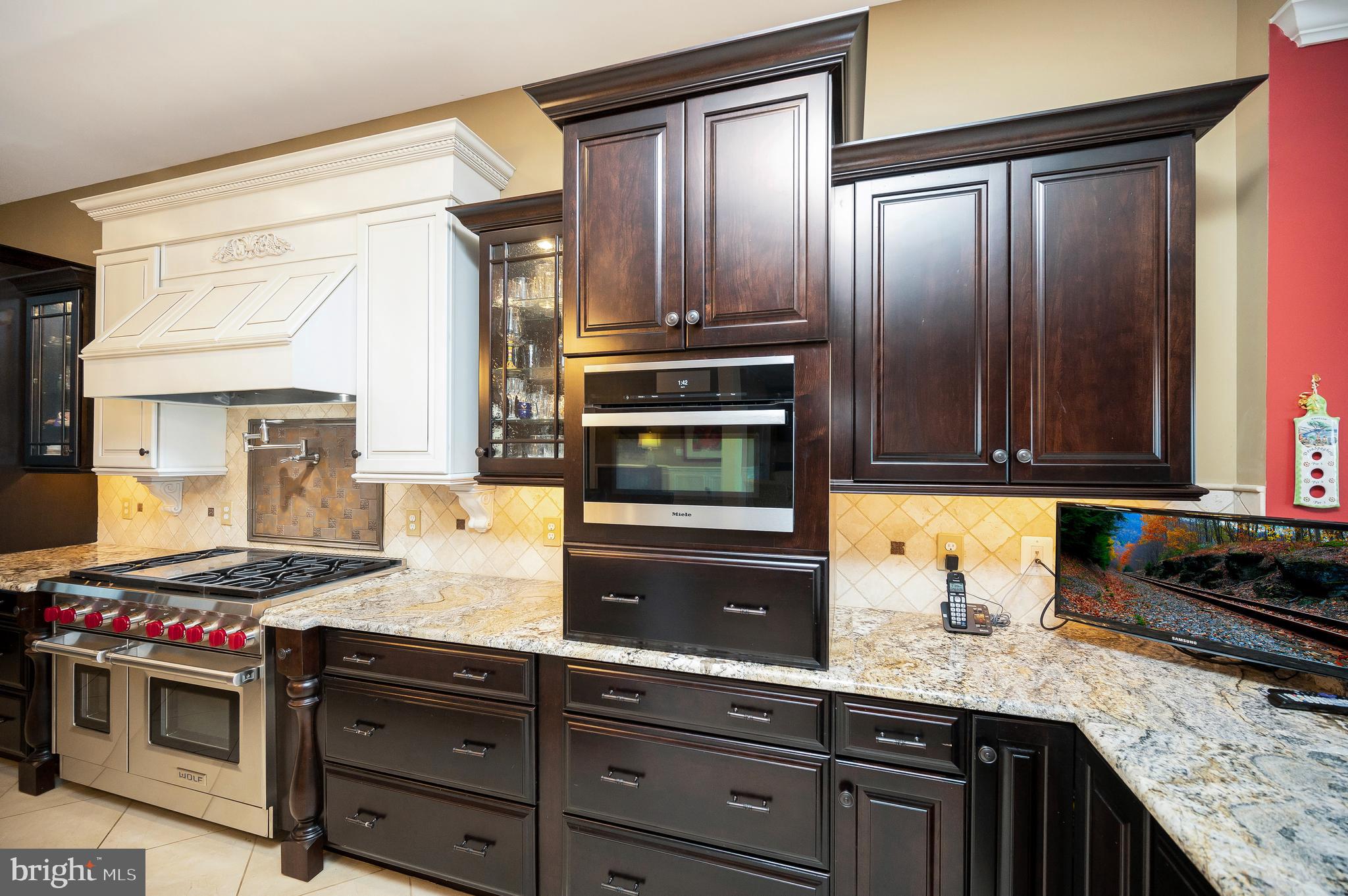 206 Madison Circle Locust Grove, VA 22508 - Photo 28 of 147 Miele Speed Cook/Microwave Oven - So Convenient!