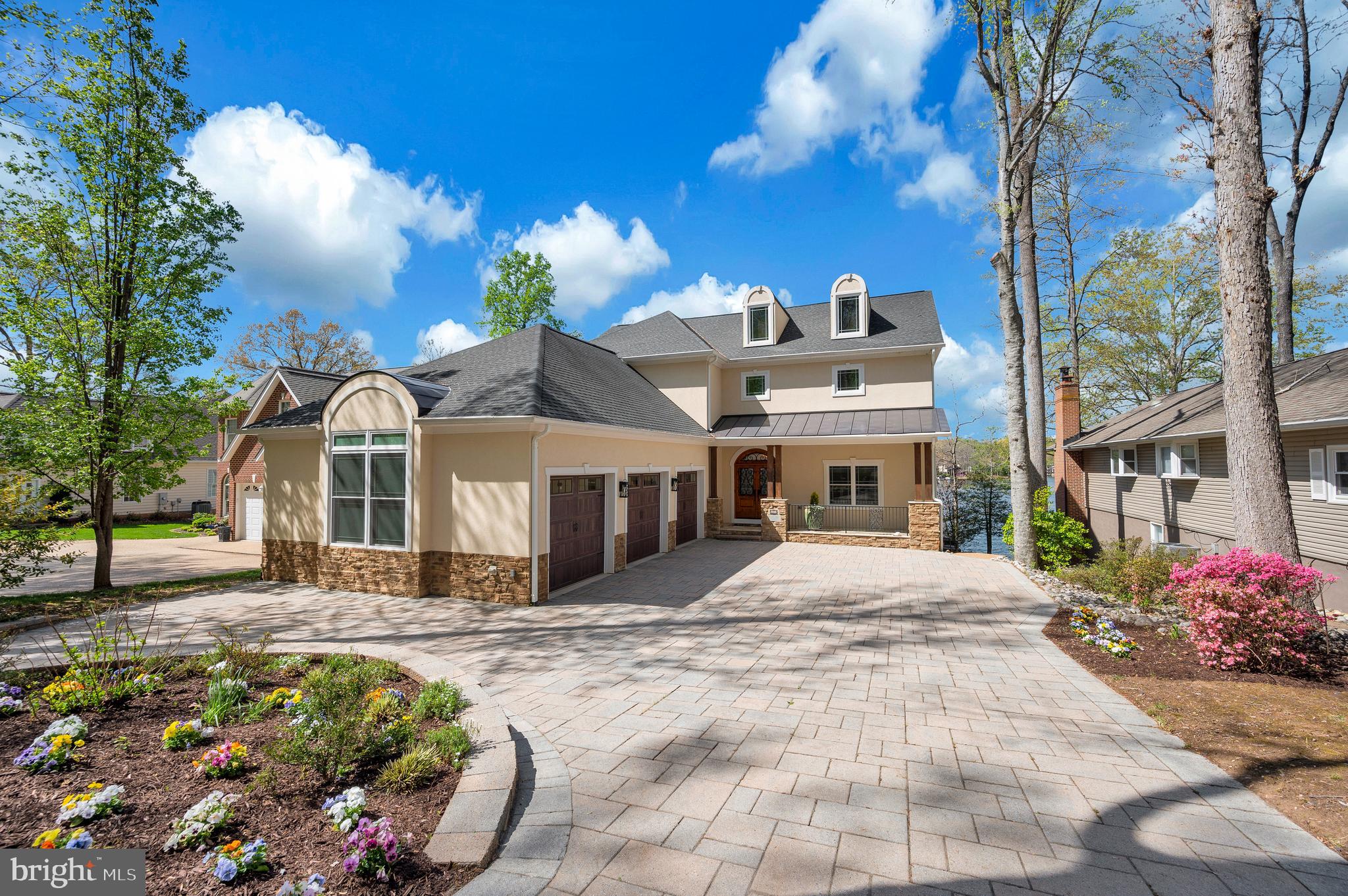 206 Madison Circle Locust Grove, VA 22508 - Photo 6 of 147 A Circular Drive for Easy Coming & Going!