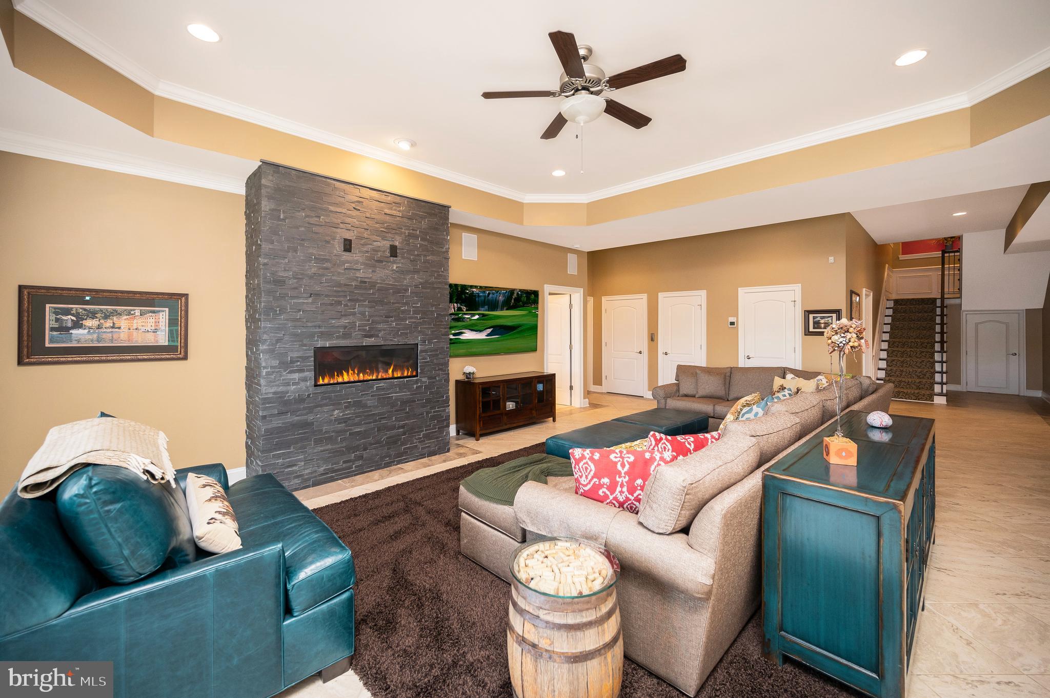 206 Madison Circle Locust Grove, VA 22508 - Photo 90 of 147 Warm, Welcoming Family &/or Friend Hang Out Space!