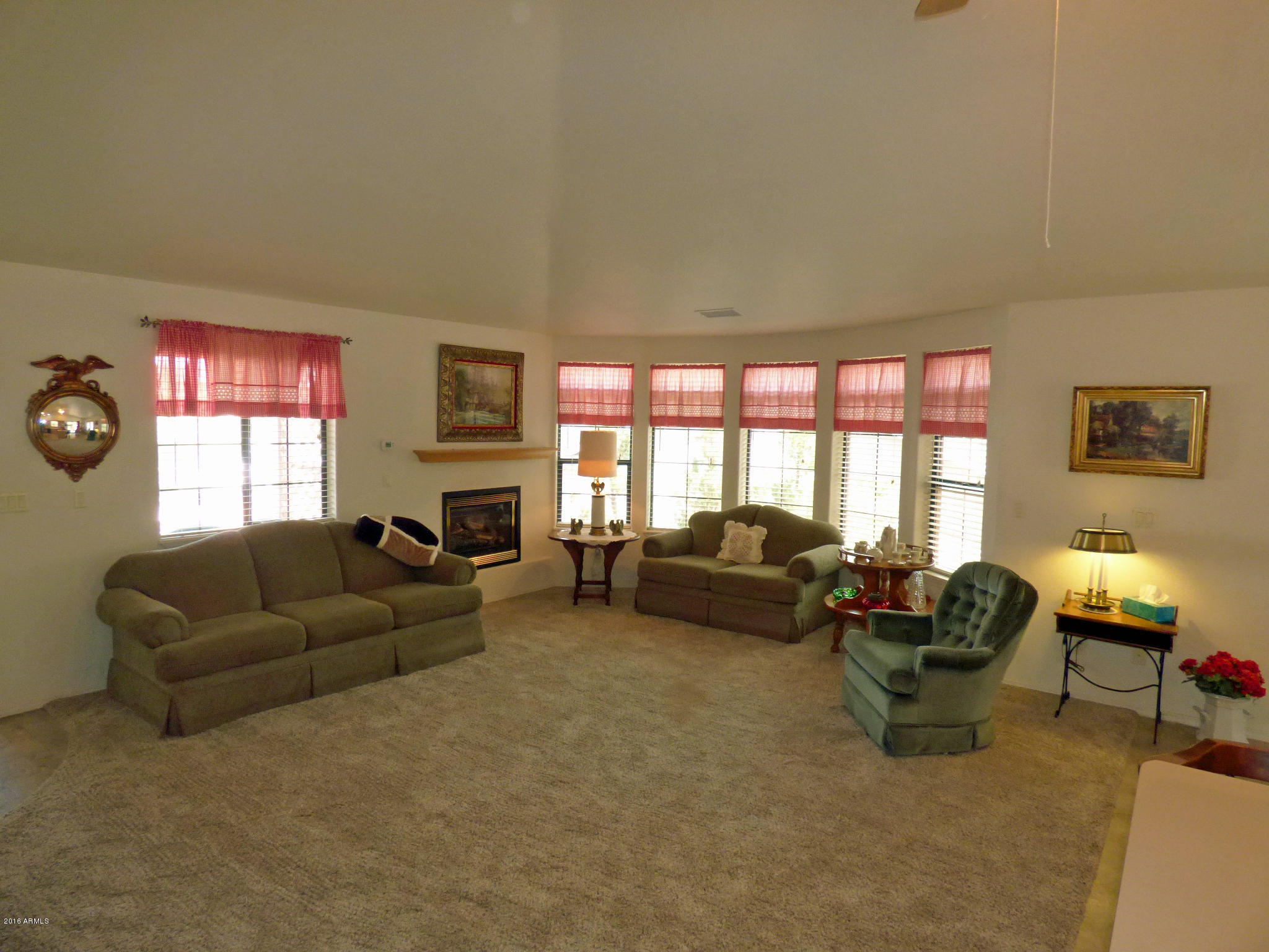 311 South Rim Rock Point Payson, AZ 85541 - Photo 4 of 23 Living Room