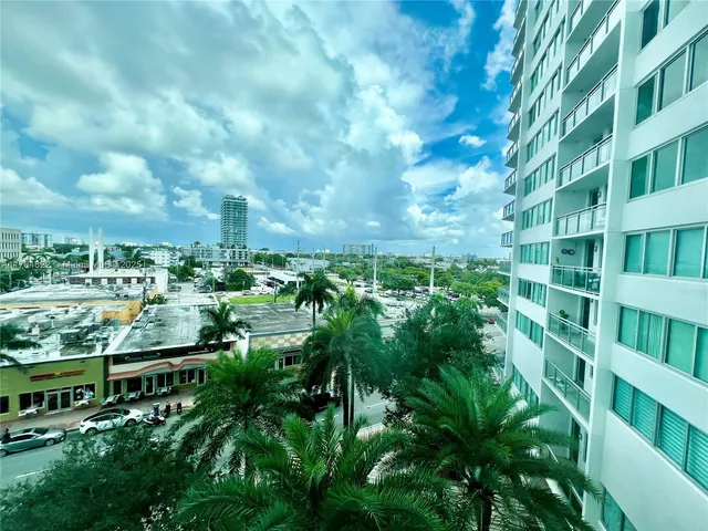 $365,000 | 7135 Collins Avenue, Unit 621, Miami Beach, FL 33141