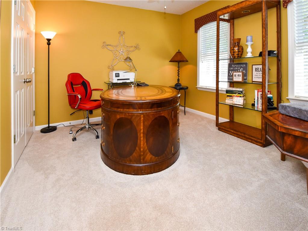 4017 Preswick Court High Point, NC 27265 - Photo 22 of 36