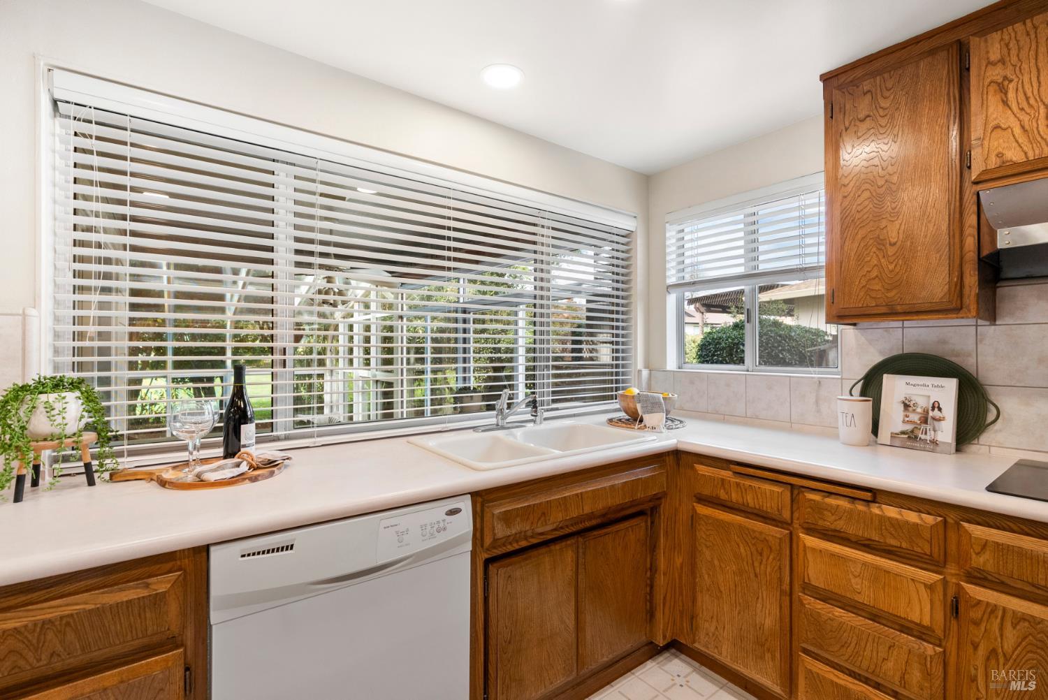 360 Twin Lakes Drive Santa Rosa, CA 95409 - Photo 26 of 33