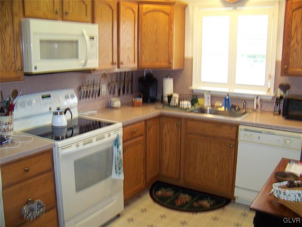 2690 Upstream Farm Road Easton, PA 18040 - Photo 2 of 9 Gallery Image 2