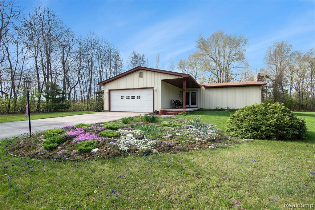 11093 Linden Road Fenton, MI 48430 - Photo 29 of 36