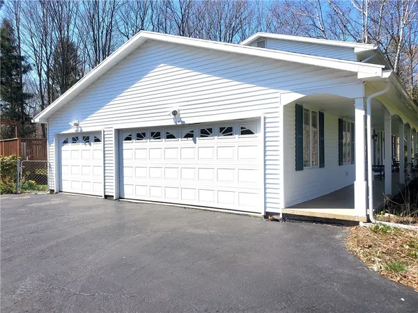 $399,900 | 1557 Greensboro Drive, Webster, NY 14580