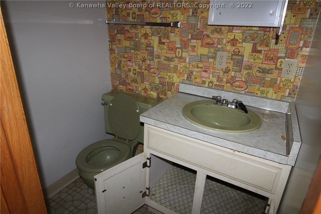 1564 Nottingham Road Charleston, WV 25314 - Photo 14 of 16 Gallery Image 14