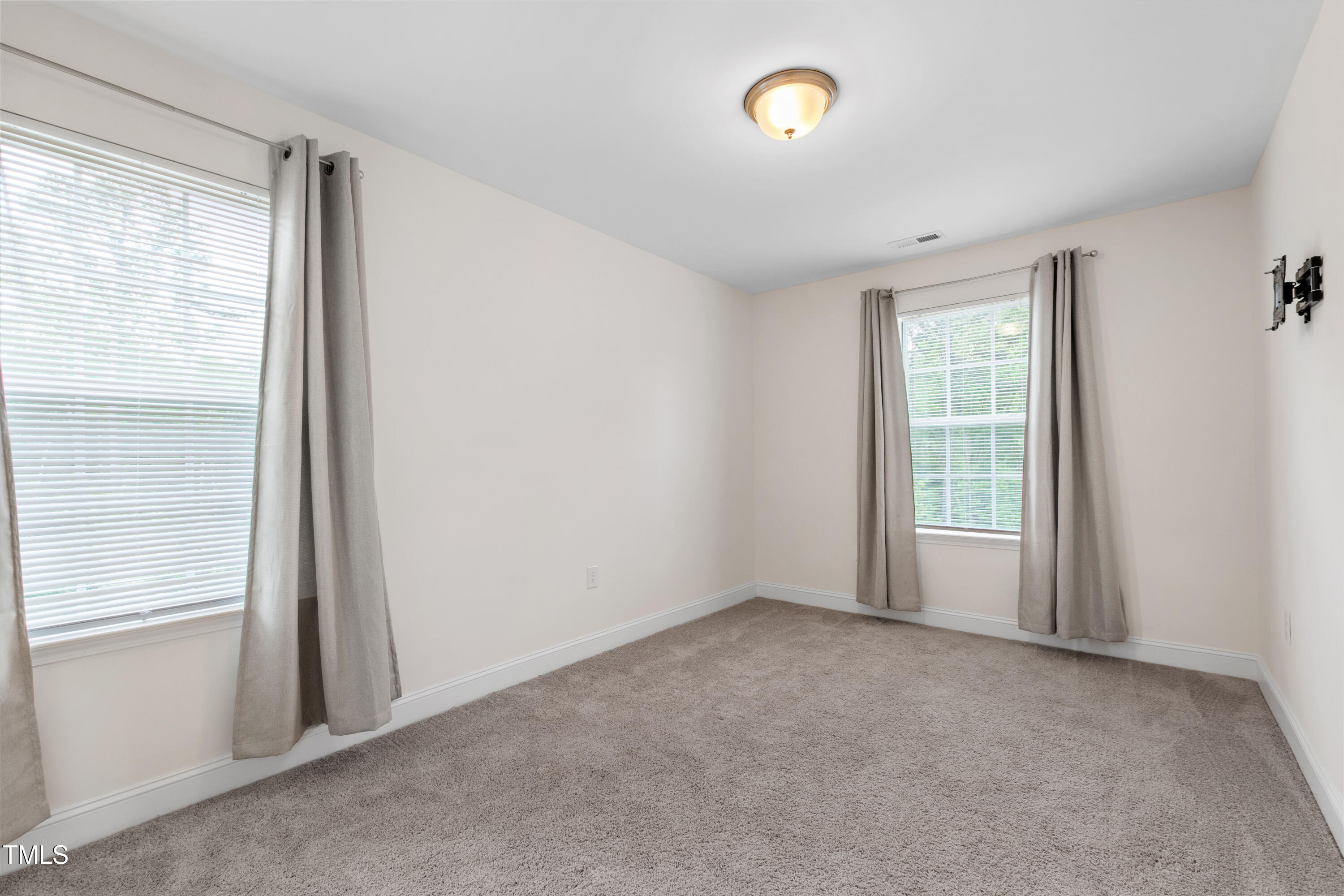 1521 Sunset Peak Way Durham, NC 27703 - Photo 19 of 37 DSC_9317