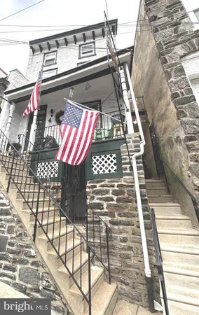 $1,550 | 127 Green Lane, Philadelphia, PA 19127