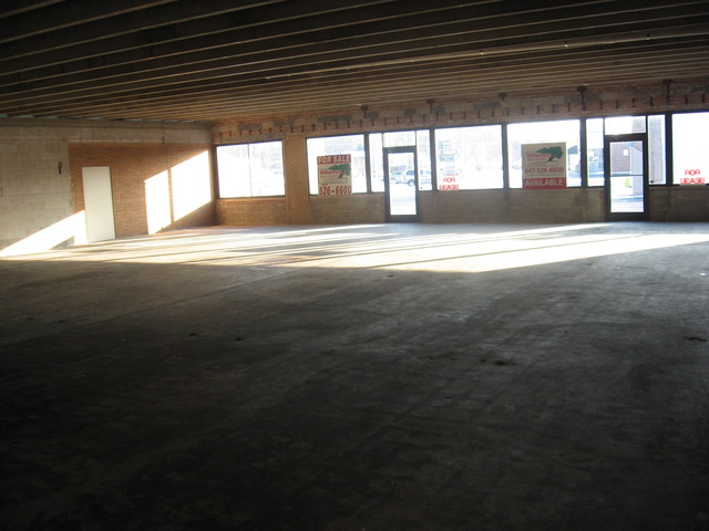 215 East State Road Island Lake, IL 60042 - Photo 5 of 11 a view of empty room with window