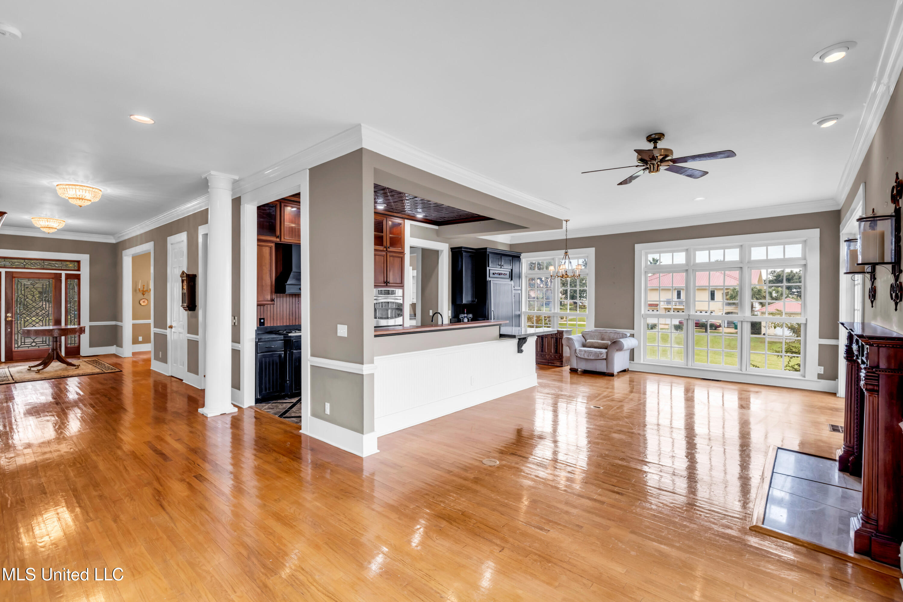 1401 Ladnier Road Gautier, MS 39553 - Photo 17 of 55 Living room
