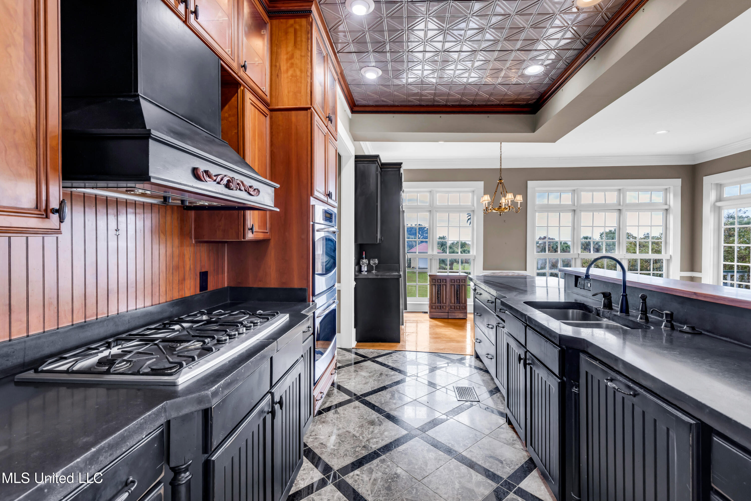 1401 Ladnier Road Gautier, MS 39553 - Photo 24 of 55 gas cooktop