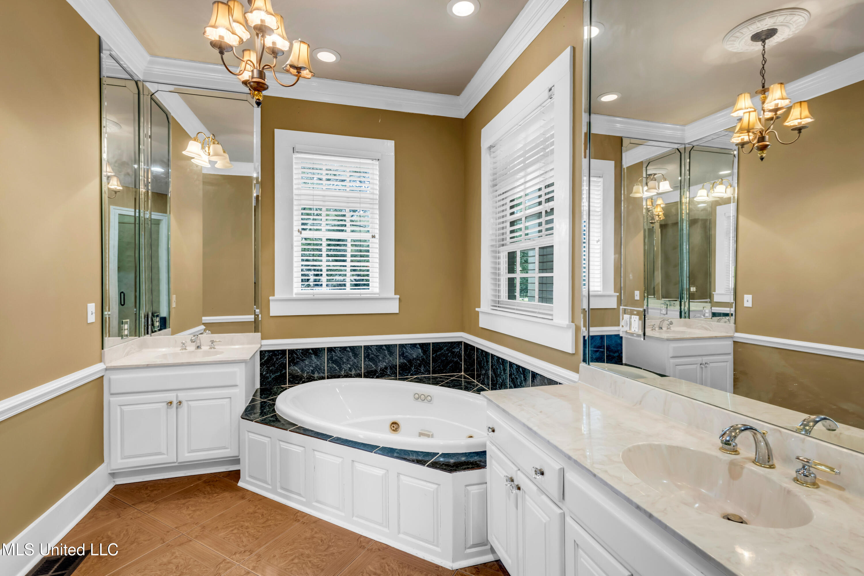 1401 Ladnier Road Gautier, MS 39553 - Photo 31 of 55 En Suite Primary Bathroom