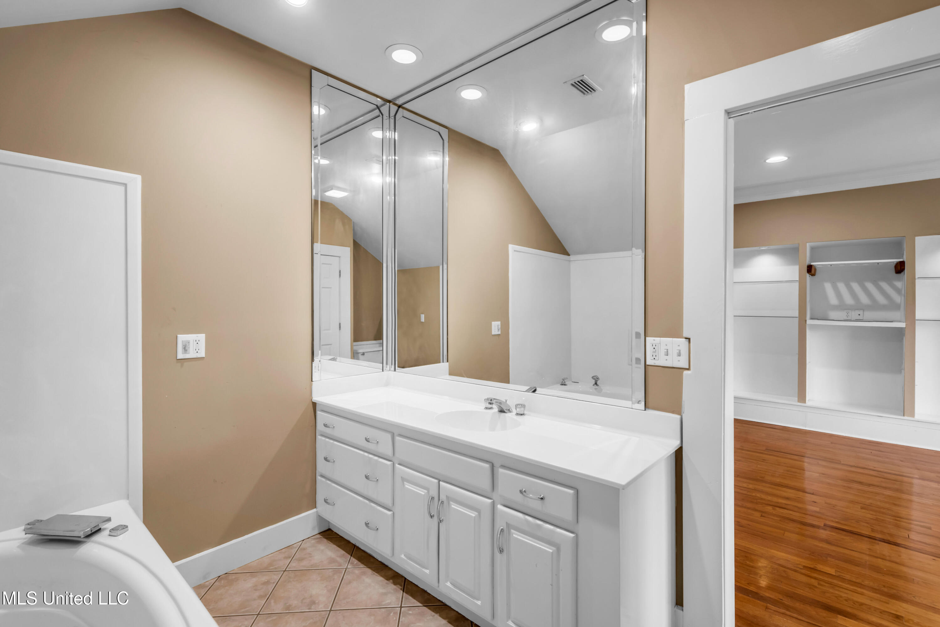 1401 Ladnier Road Gautier, MS 39553 - Photo 40 of 55 second floor bathroom