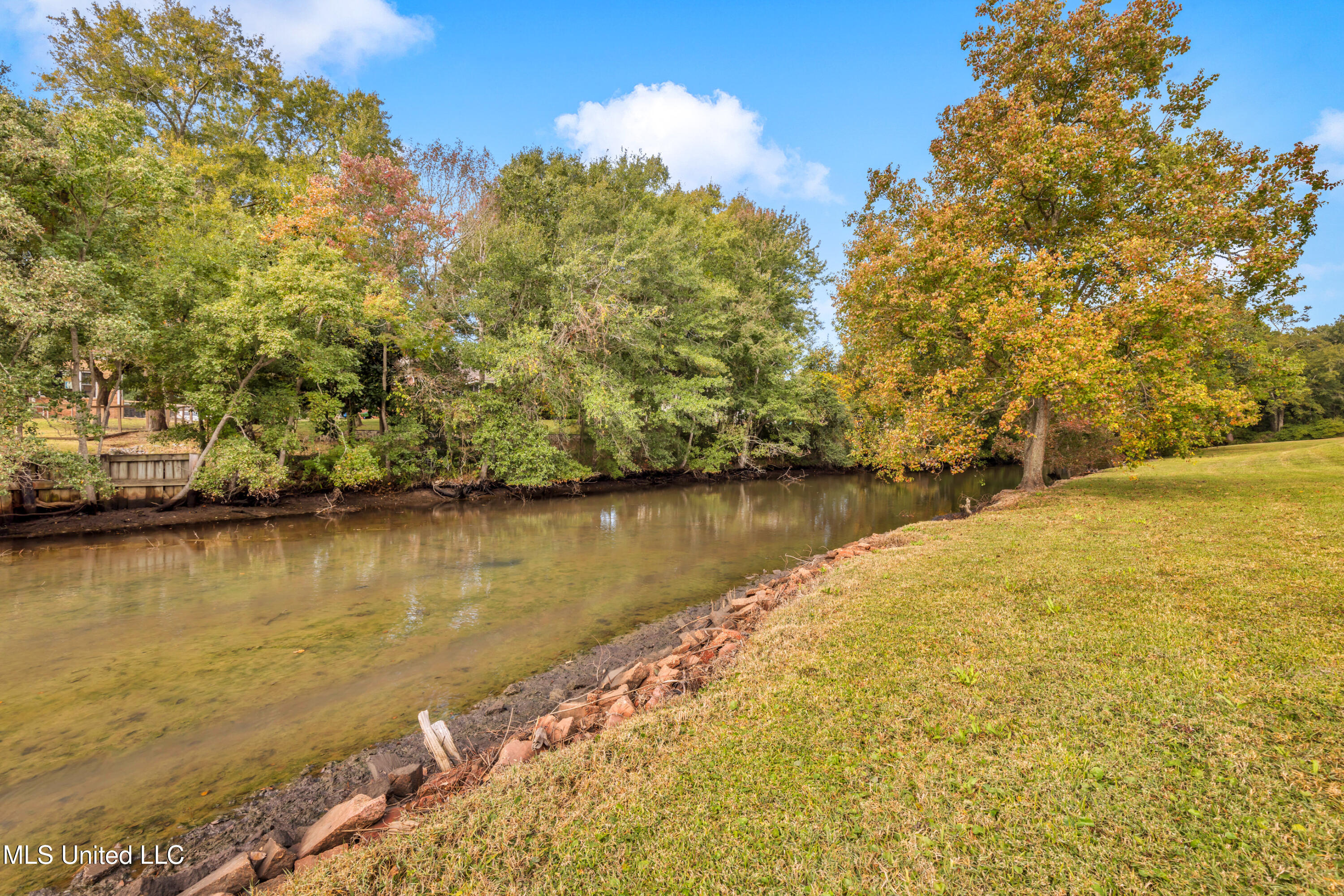 1401 Ladnier Road Gautier, MS 39553 - Photo 7 of 55 Bayou