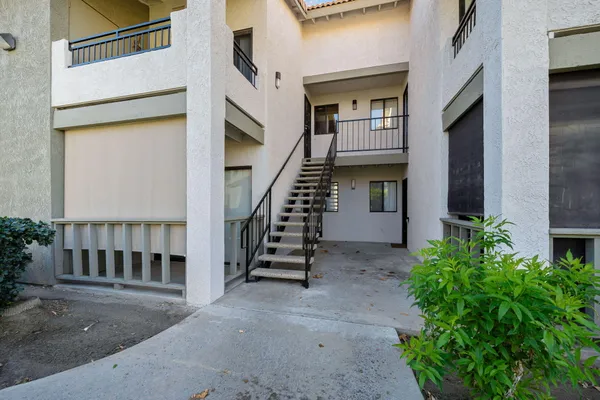 a view of entryway with a front door