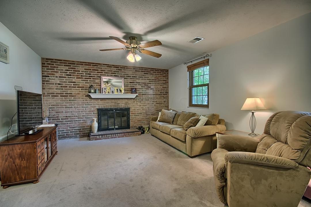 2401 Merbrook Road Columbus, OH 43235 - Photo 13 of 23 Gallery Image 13