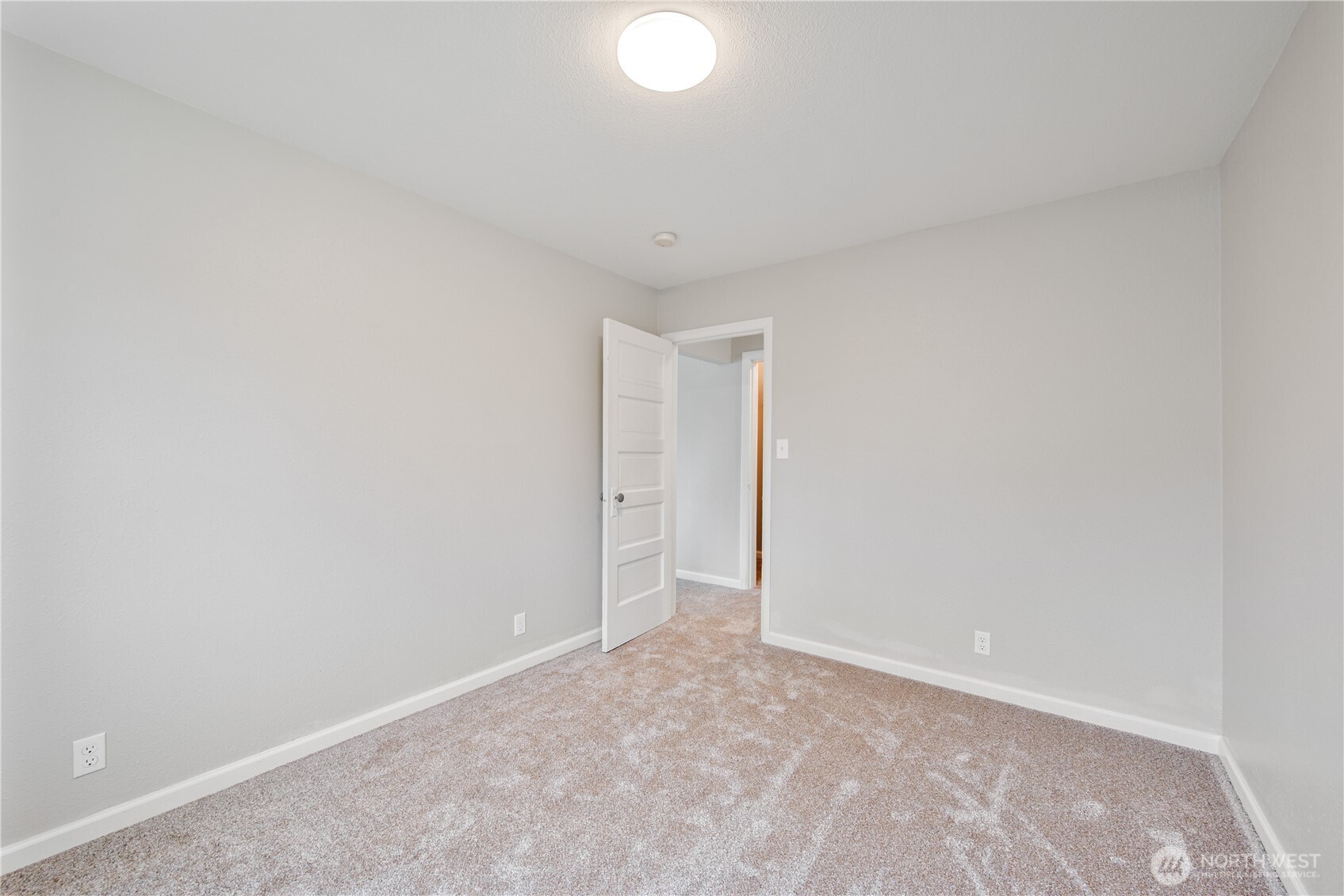 301 5th Avenue Southwest Kelso, WA 98626 - Photo 16 of 18
