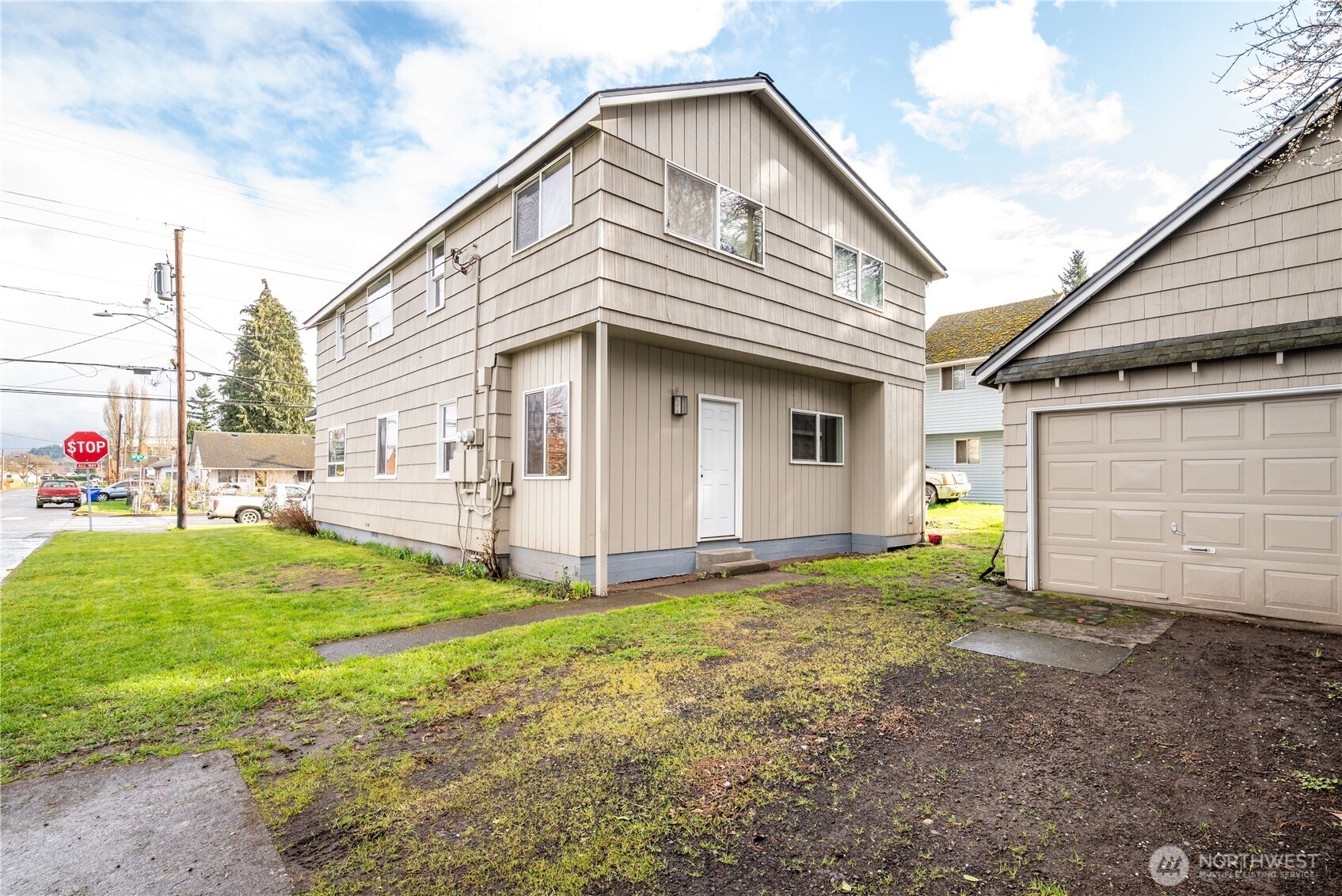 301 5th Avenue Southwest Kelso, WA 98626 - Photo 3 of 18
