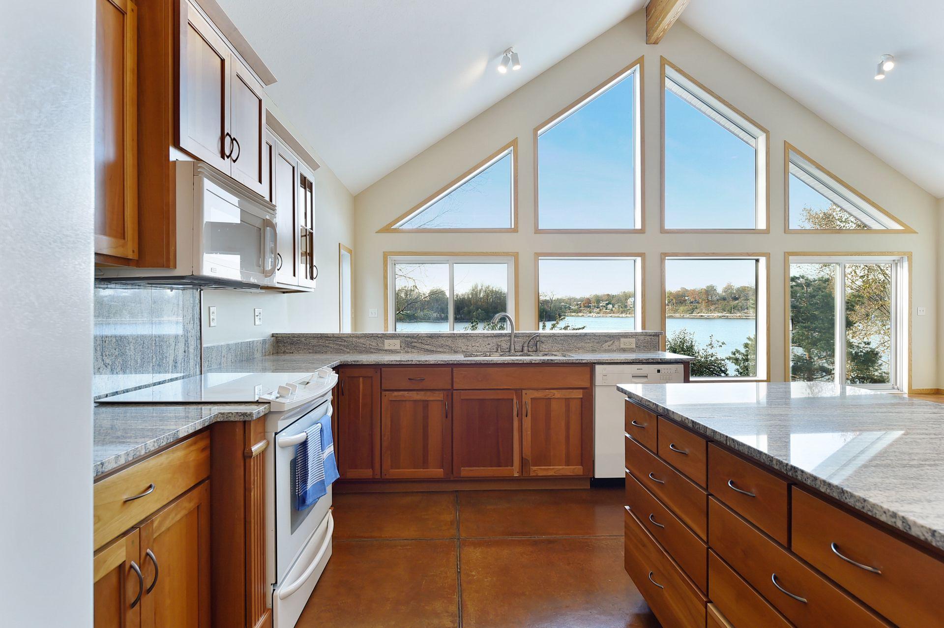 239 Peninsula Road Medicine Lake, MN 55441 - Photo 2 of 56 Gallery Image 2