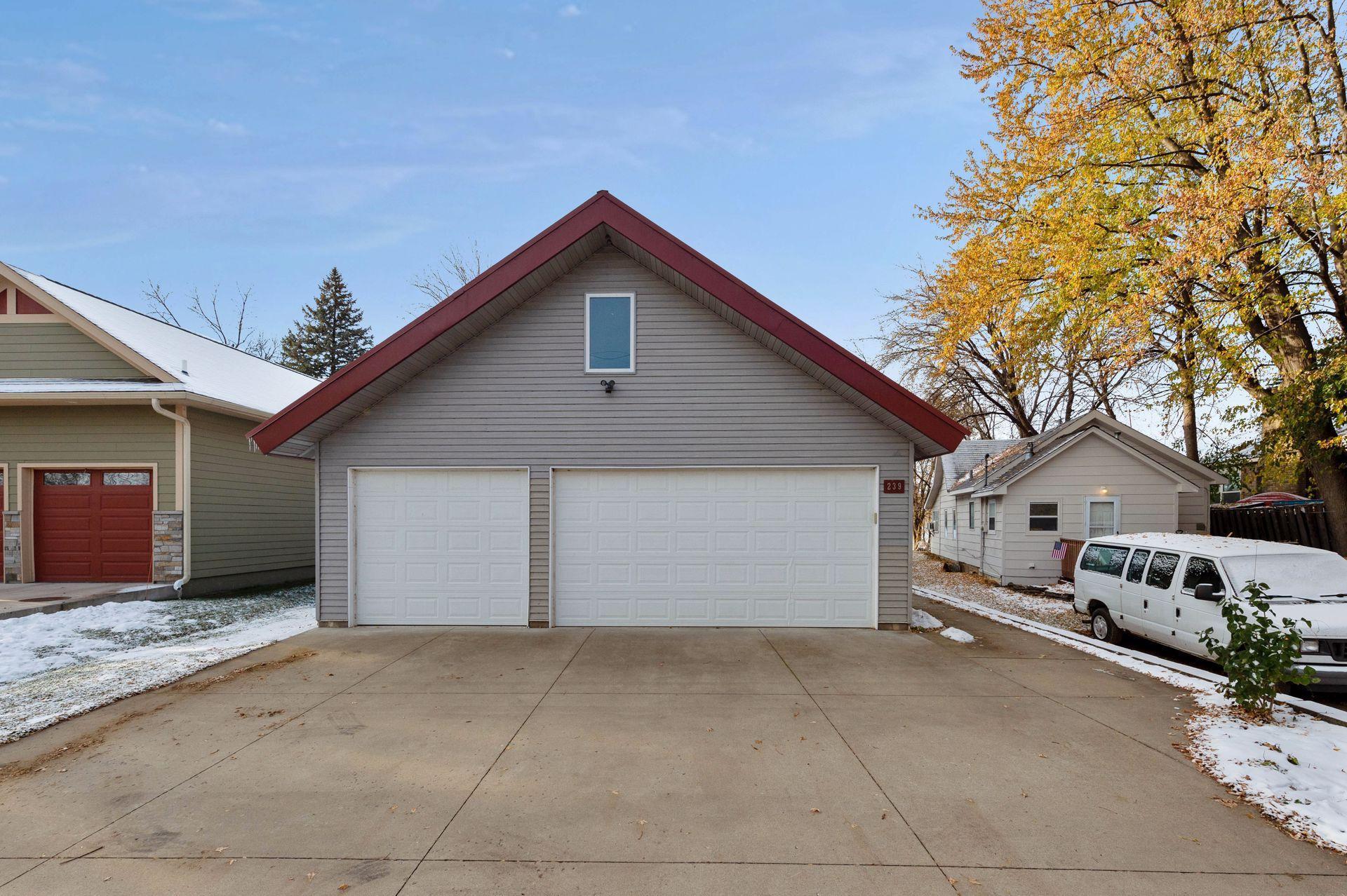 239 Peninsula Road Medicine Lake, MN 55441 - Photo 20 of 56 Gallery Image 20