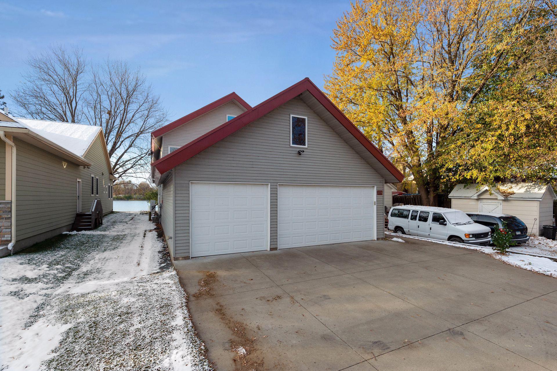 239 Peninsula Road Medicine Lake, MN 55441 - Photo 21 of 56 Gallery Image 21
